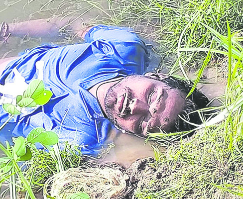 వైద్యుడికి మెమో జారీ
1
