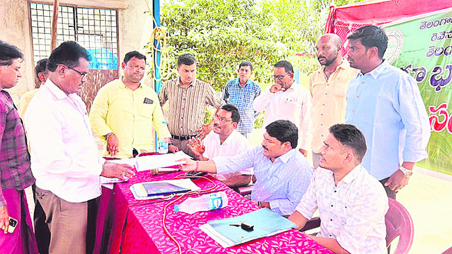 అర్హులందరికీ ఇందిరమ్మ ఇళ్లు 3