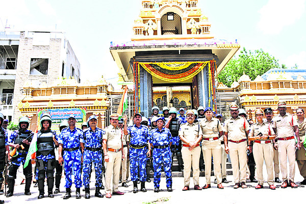 ఉత్సాహంగా వ్యాసరచన పోటీలు2