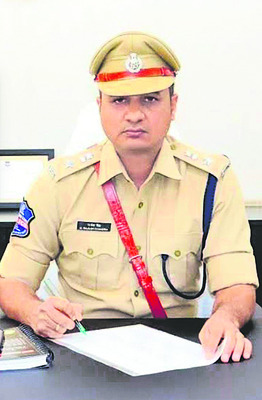 ప్రతి దరఖాస్తును పరిశీలిస్తాం1