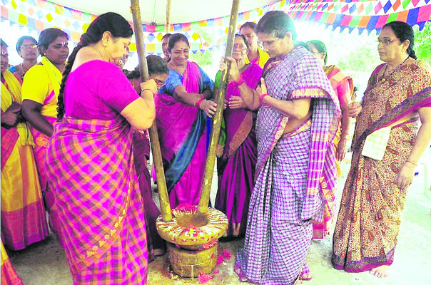 వరాల వెంకన్న కల్యాణోత్సవాలు ప్రారంభం 1