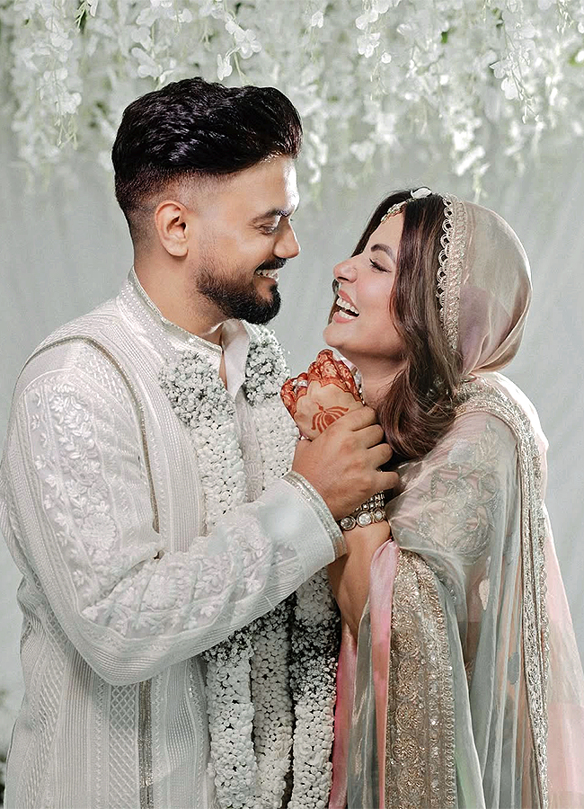 Hina Khan marries Rocky Jaiswal in an intimate ceremony amid cancer battle Photos11
