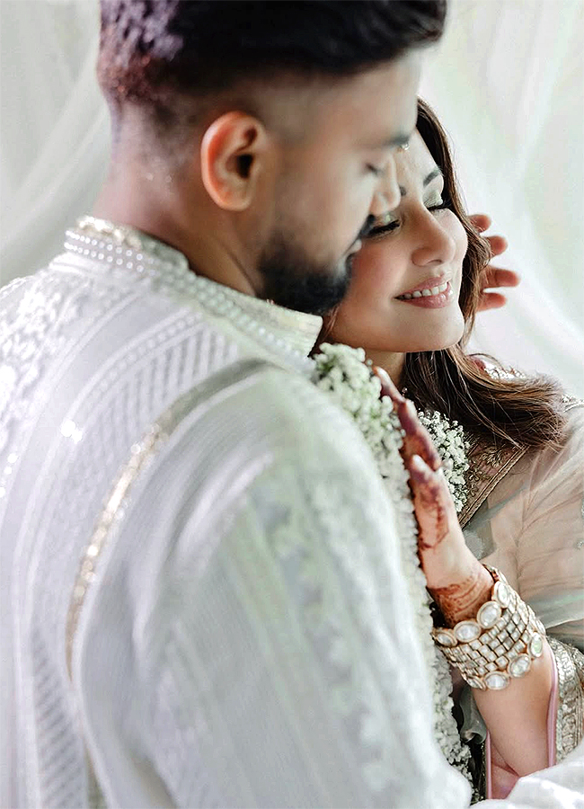 Hina Khan marries Rocky Jaiswal in an intimate ceremony amid cancer battle Photos13