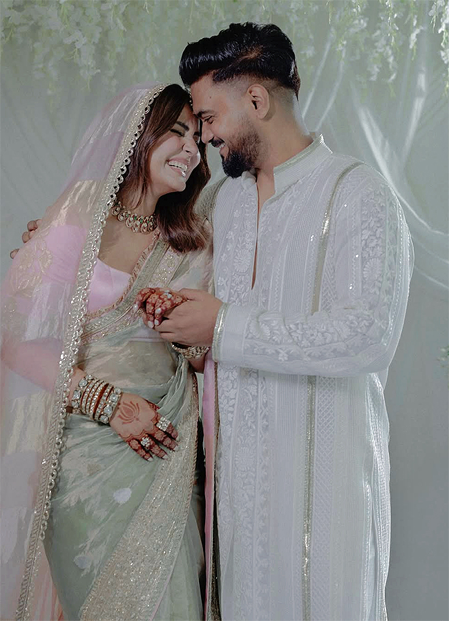 Hina Khan marries Rocky Jaiswal in an intimate ceremony amid cancer battle Photos16