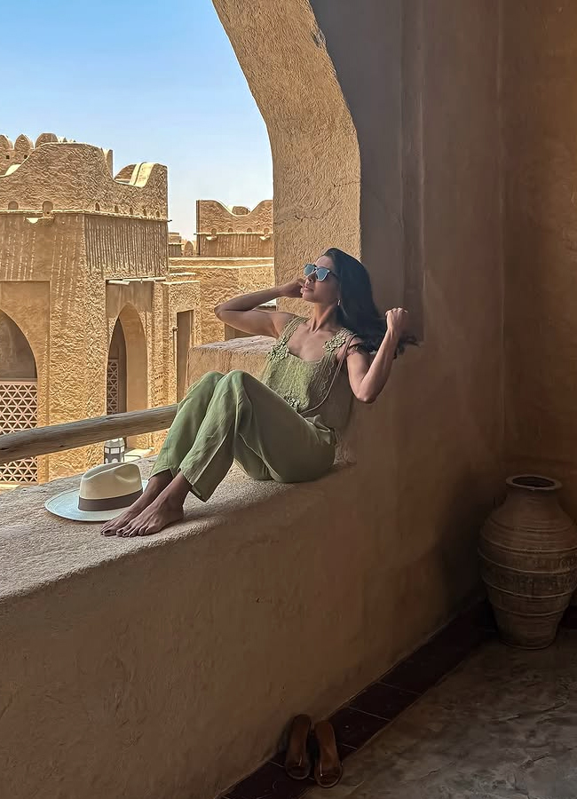 Samantha's Dubai tour viral photos get millions of likes12