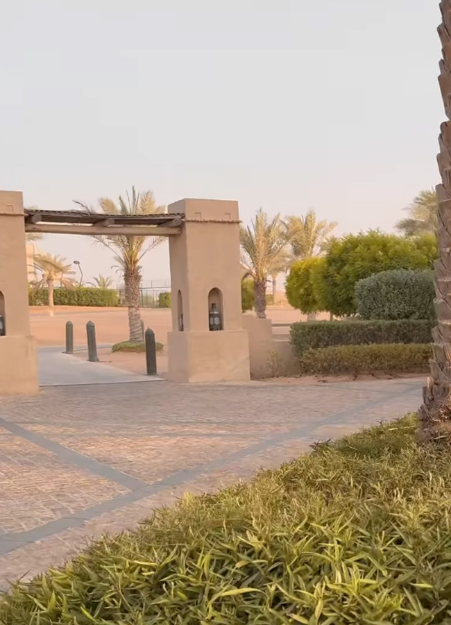 Samantha's Dubai tour viral photos get millions of likes5