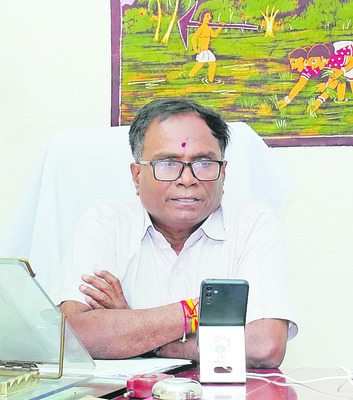 జిల్లా వ్యవసాయాధికారితో ‘సాక్షి’ ఫోన్ ఇన్ 1