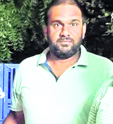 ట్రాక్టర్ బోల్తా.. డ్రైవర్ మృతి2