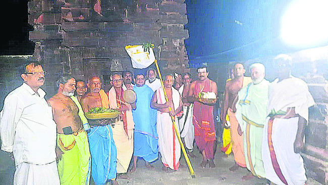 ‘వెన్నుపోటు దినం’ విజయవంతమైంది
1