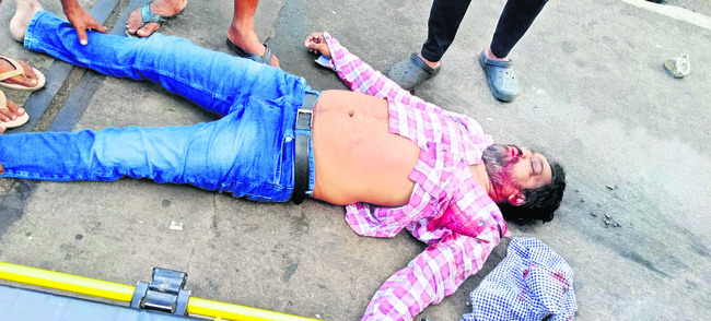 నిండు ప్రాణాన్ని బలిగొన్న అతివేగం 1