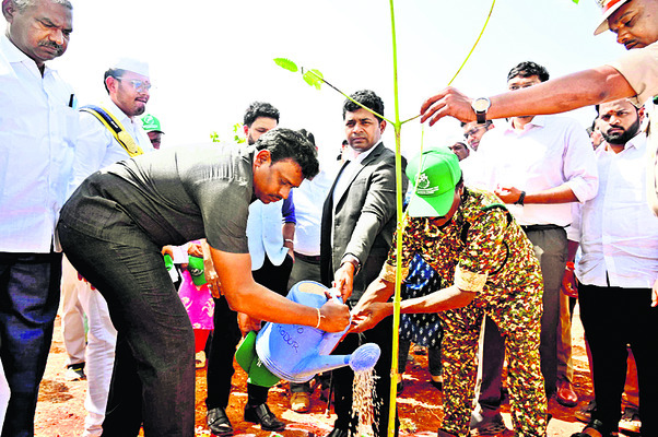 పర్యావరణ పరిరక్షణలో భాగస్వాములు కావాలి 1