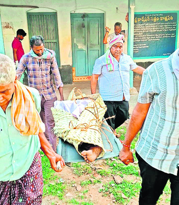 జాతీయ స్థాయి పోటీల్లో  కార్టూనిస్ట్‌ శేఖర్‌కు బహుమతి 1