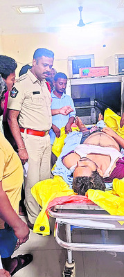 బొలెరోను ఢీకొట్టిన బైక్: ఒకరి మృతి1