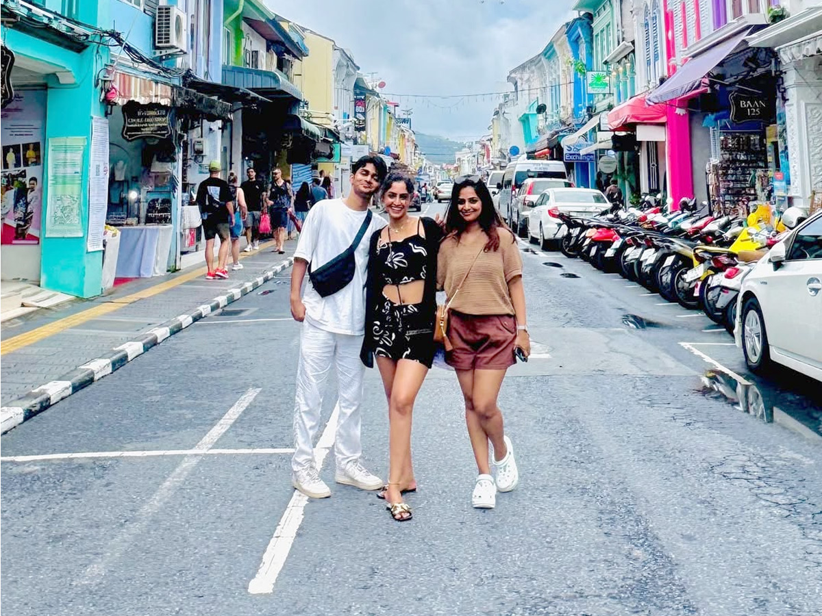 Actress Reba Monica John Trip to Thailand with family Photos2