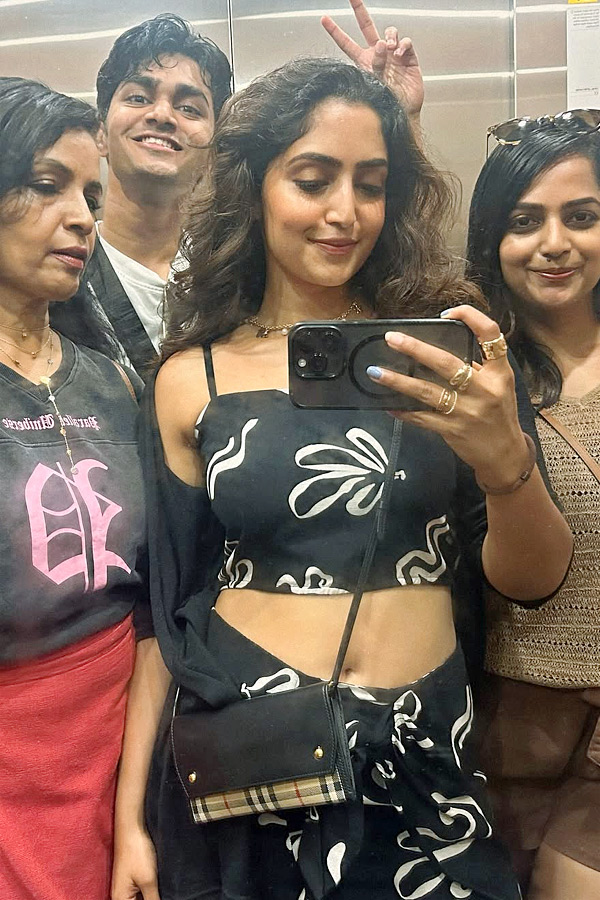 Actress Reba Monica John Trip to Thailand with family Photos12