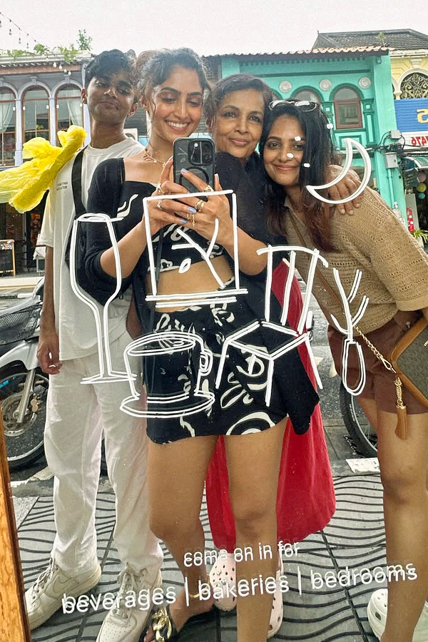 Actress Reba Monica John Trip to Thailand with family Photos13