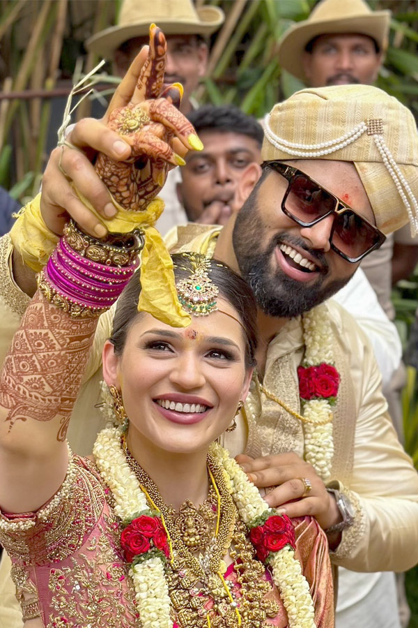 Senior Actress Sumalatha son Abhishek wedding Anniversary Photos4