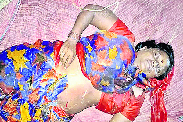 పిడుగుపాటుకు గురై మహిళ మృతి2
