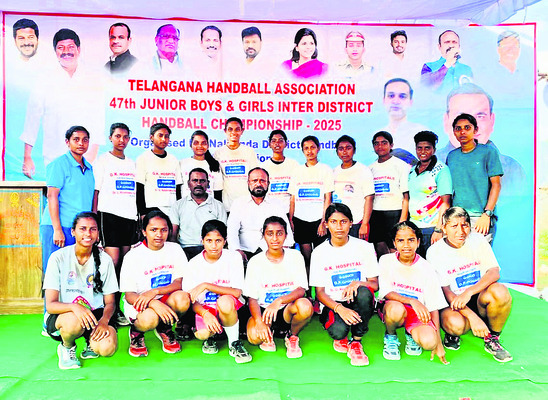 తలసేమియా బాధితుల కోసం రక్తదానం
2