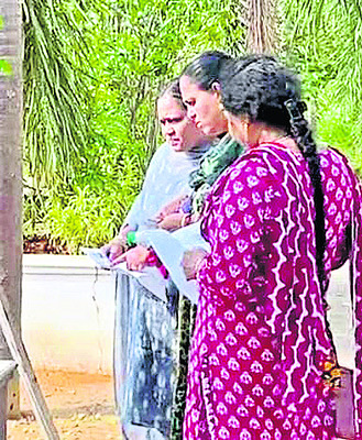 ఉరుకులు.. పరుగులు 1