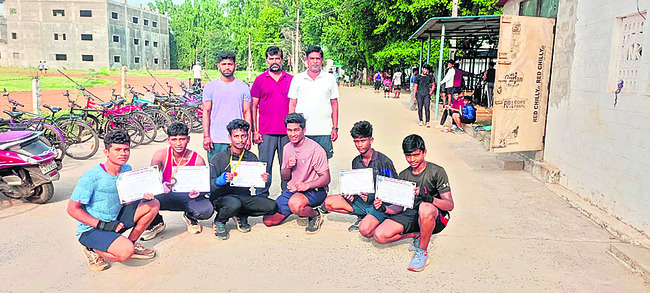 తనయకు తలకొరివి పెట్టిన తల్లి   1