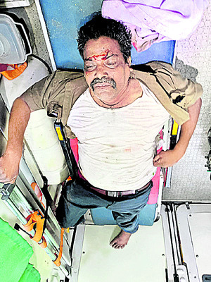 రోడ్డు ప్రమాదంలో ఆటో డ్రైవర్ దుర్మరణం1