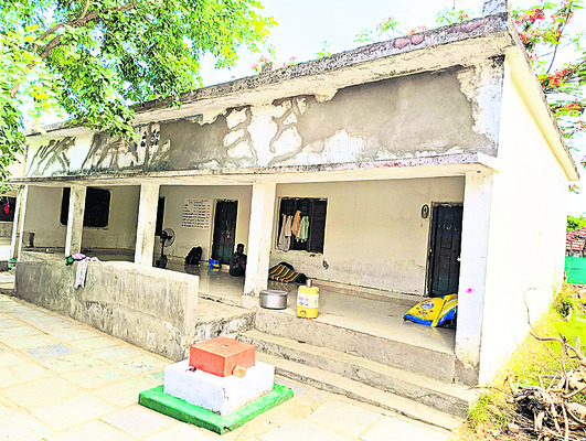 సగం సగమే..4