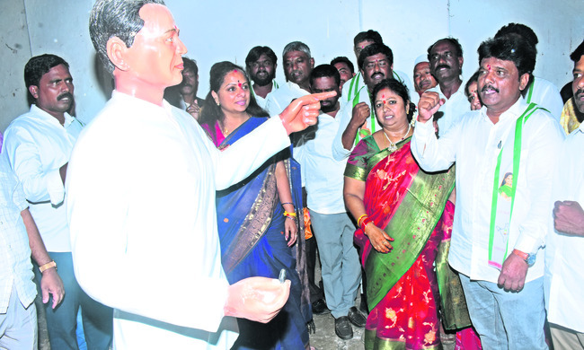 దాశరథిని ప్రభుత్వం విస్మరిస్తోంది 1