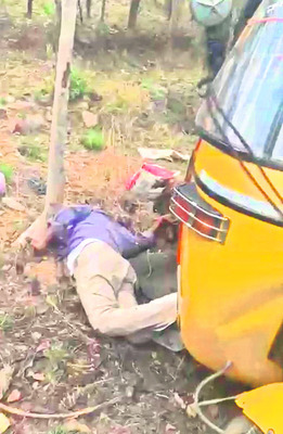 మోటార్ బైక్ దగ్ధం 2