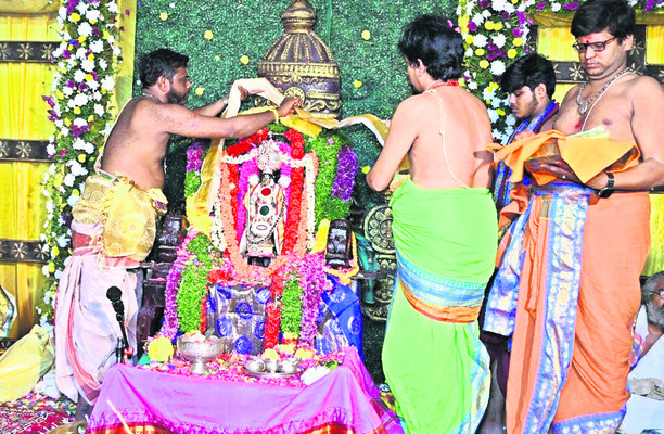 నేత్రపర్వంగా వరాల వెంకన్న కల్యాణం 1