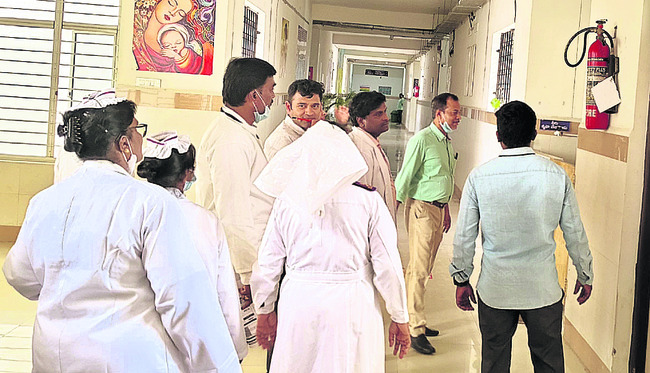 ఇందిరమ్మ ఇళ్ల నిర్మాణంలో వేగం పెంచాలి
3