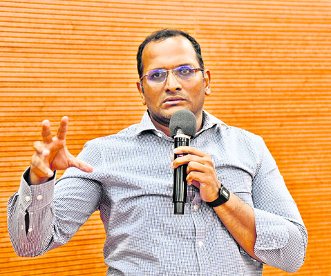 చేతకాక.. కమిషనర్‌ లేక!3
