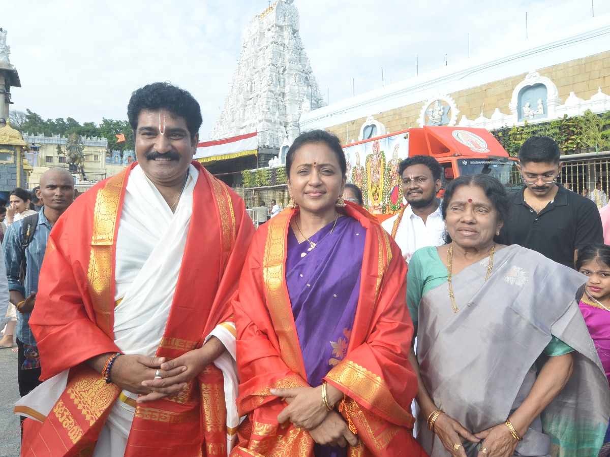 Anchor Suma, Rajiv Kanakala Visit Tirumala Photos1