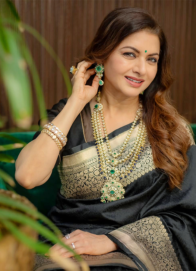 actress bhagyashree husband love propose HD Pics10