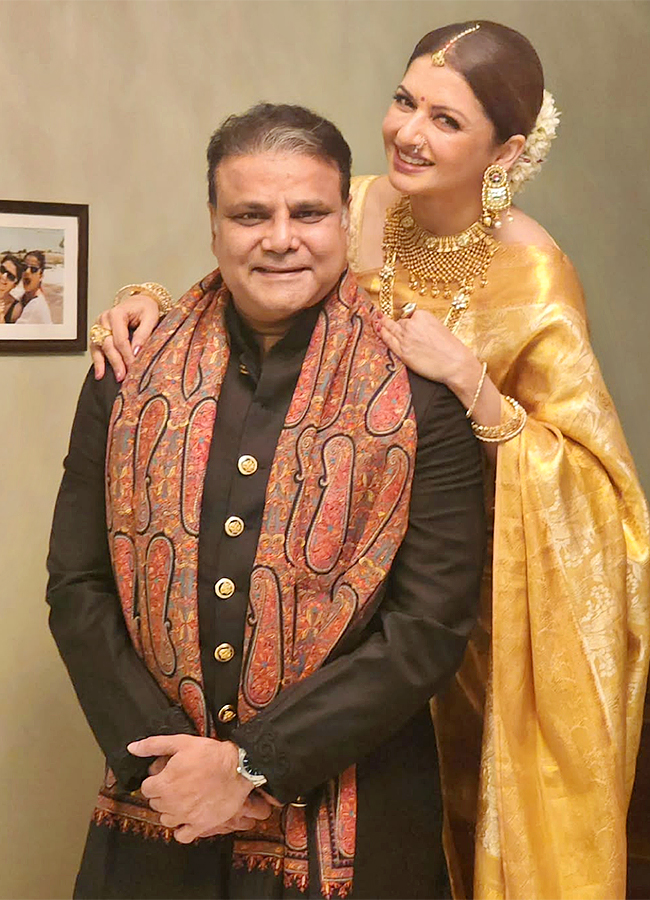 actress bhagyashree husband love propose HD Pics13