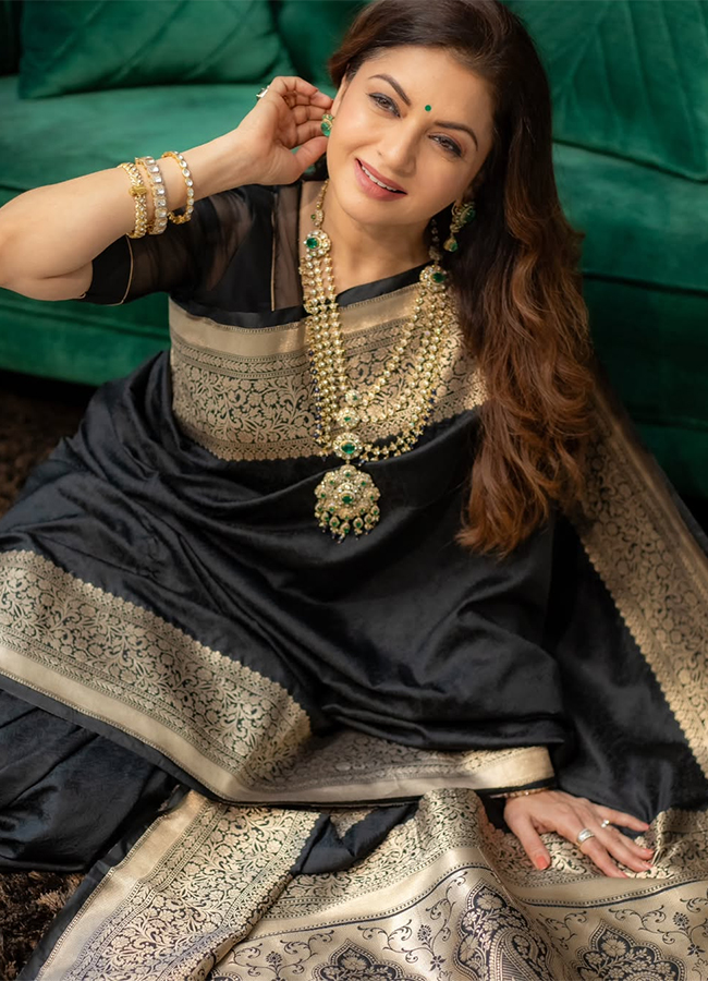 actress bhagyashree husband love propose HD Pics9