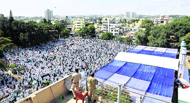 భక్తిశ్రద్ధలతో బక్రీద్ పండుగ 3