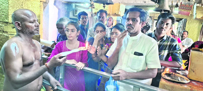 ఆదిశిలా క్షేత్రంలో ప్రత్యేక పూజలు
1