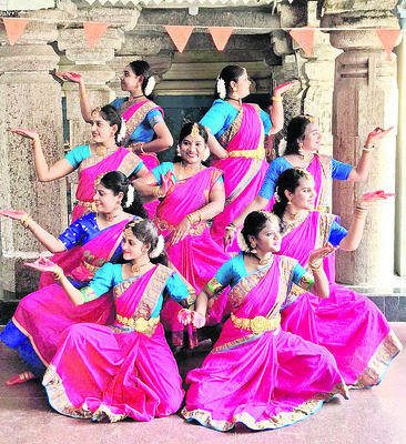 రామతీర్థంలో ఆకట్టుకున్న నృత్య ప్రదర్శన1
