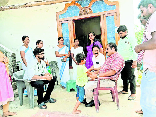 చిన్నారికి వైద్యసాయం అందిస్తాం..
1