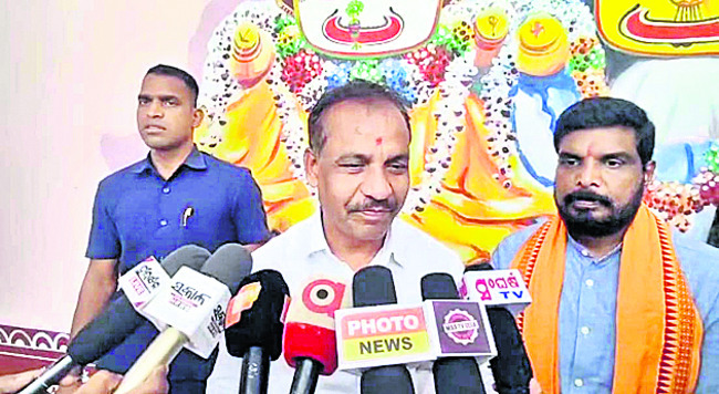 ‘పనితీరును ప్రజలకు చెబుదాం’2