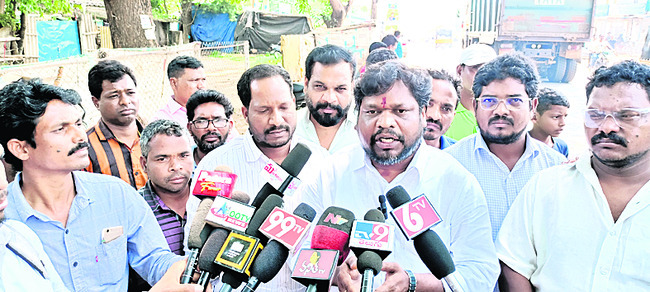 త్వరితగతిన ఆక్రమణలు తొలగించాల్సిందే 1