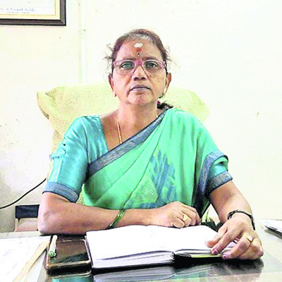 చెరువులు ధ్వంసమవుతున్నాయి
1