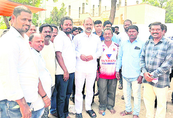 ప్రభుత్వ స్కూల్కు టీచర్ కూతురు
2