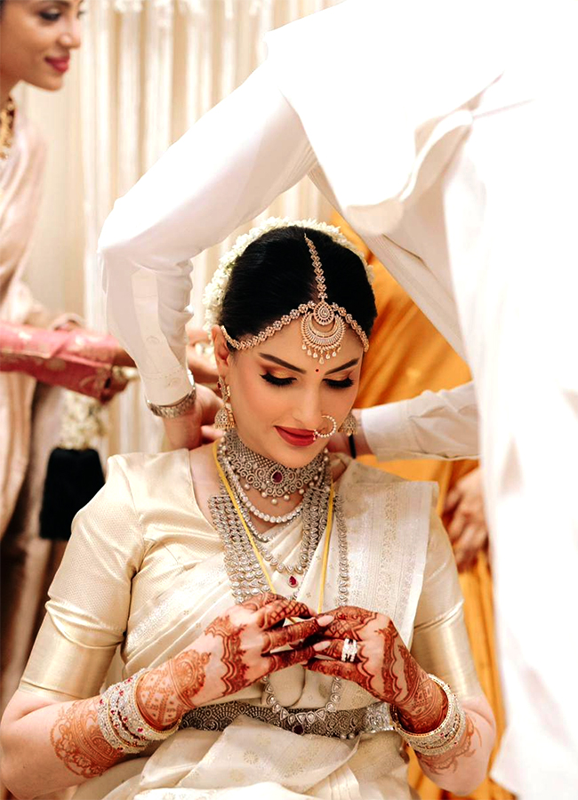 Akhil Akkineni And Zainab Ravdjee Wedding Looks Viral: Photos2