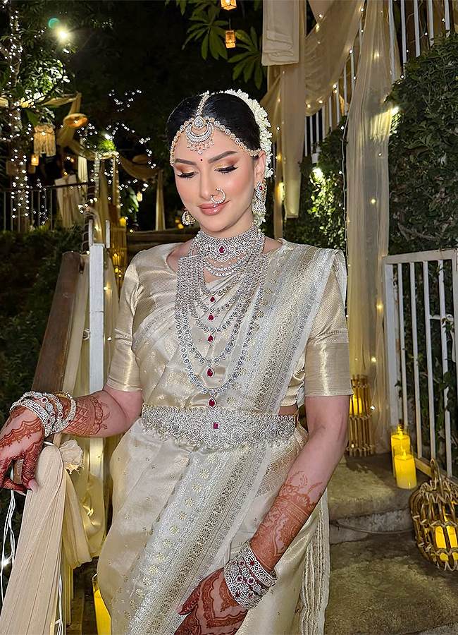 Akhil Akkineni And Zainab Ravdjee Wedding Looks Viral: Photos8