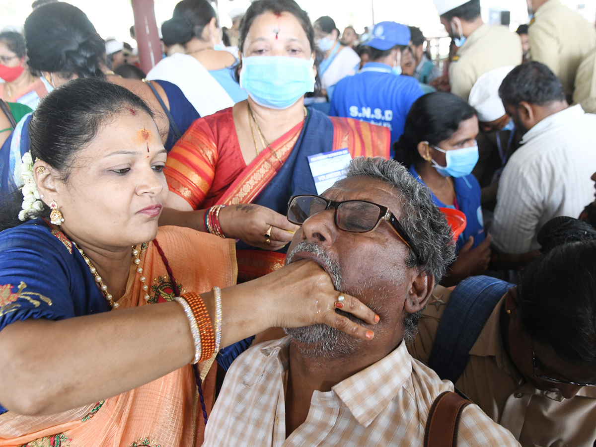 Chepa Mandu Prasadam In Nampally Exhibition Grounds Hyderabad14