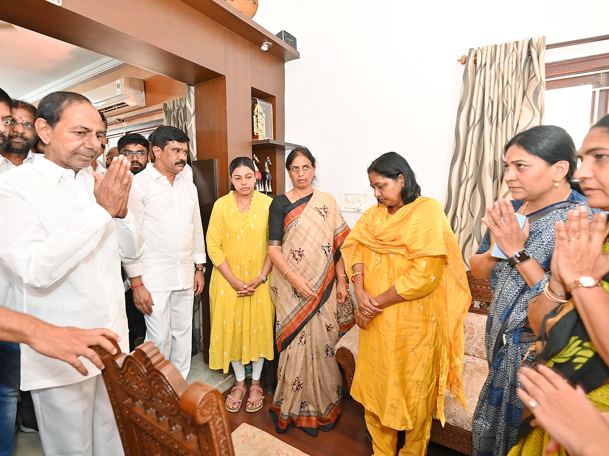 KCR Emotional On Seeing MLA Maganti Gopinath Photos3