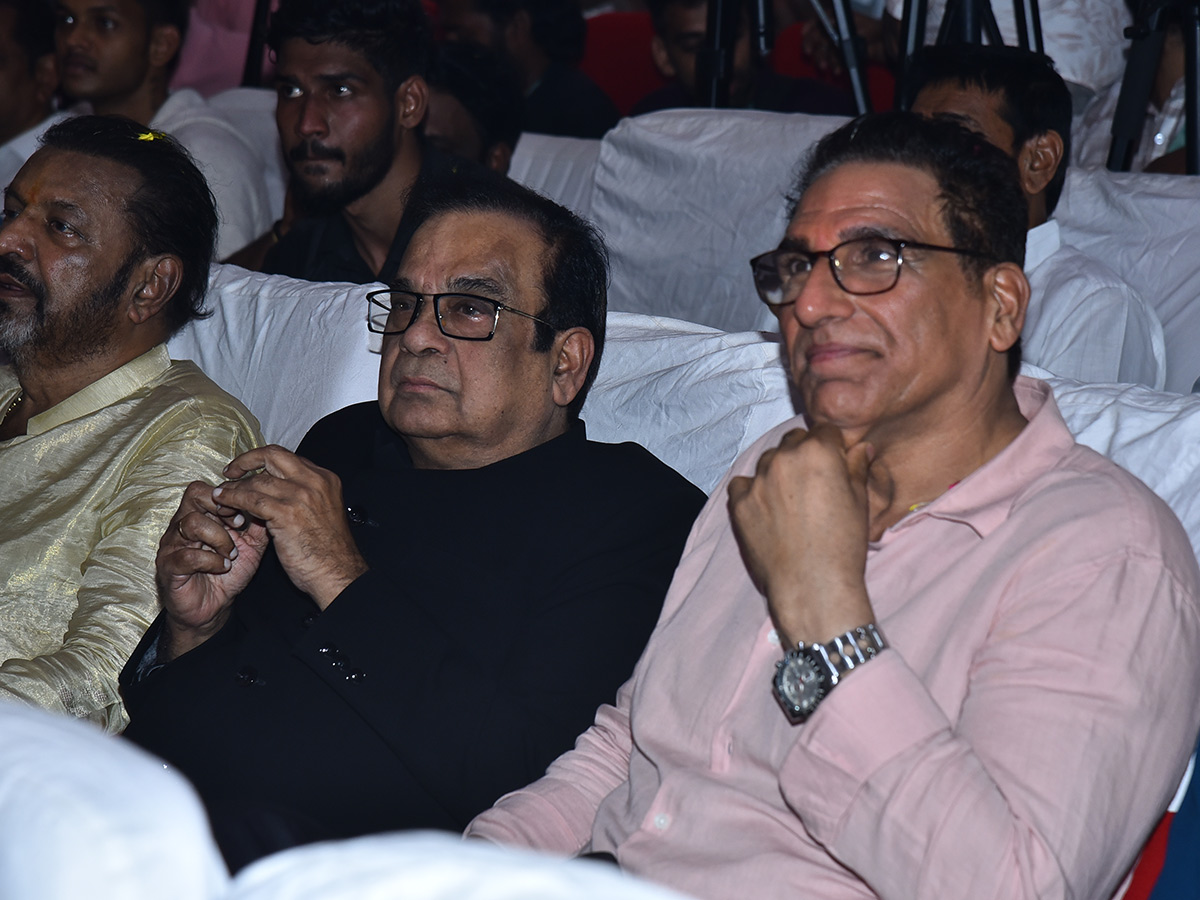 Manchu Vishnu's Kannappa Movie Pre Release Event In Guntur: Photos15
