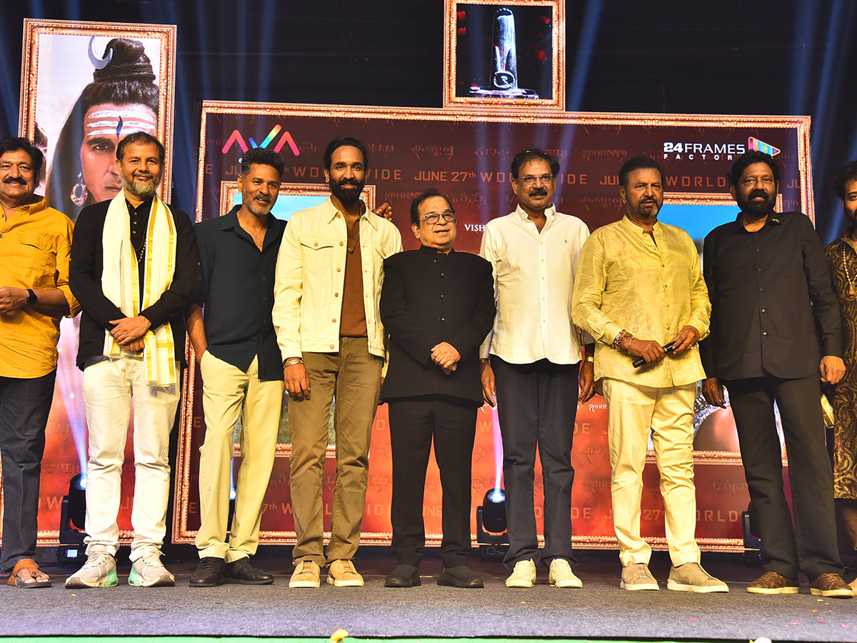 Manchu Vishnu's Kannappa Movie Pre Release Event In Guntur: Photos25